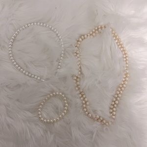 Pearly Set of Accessories